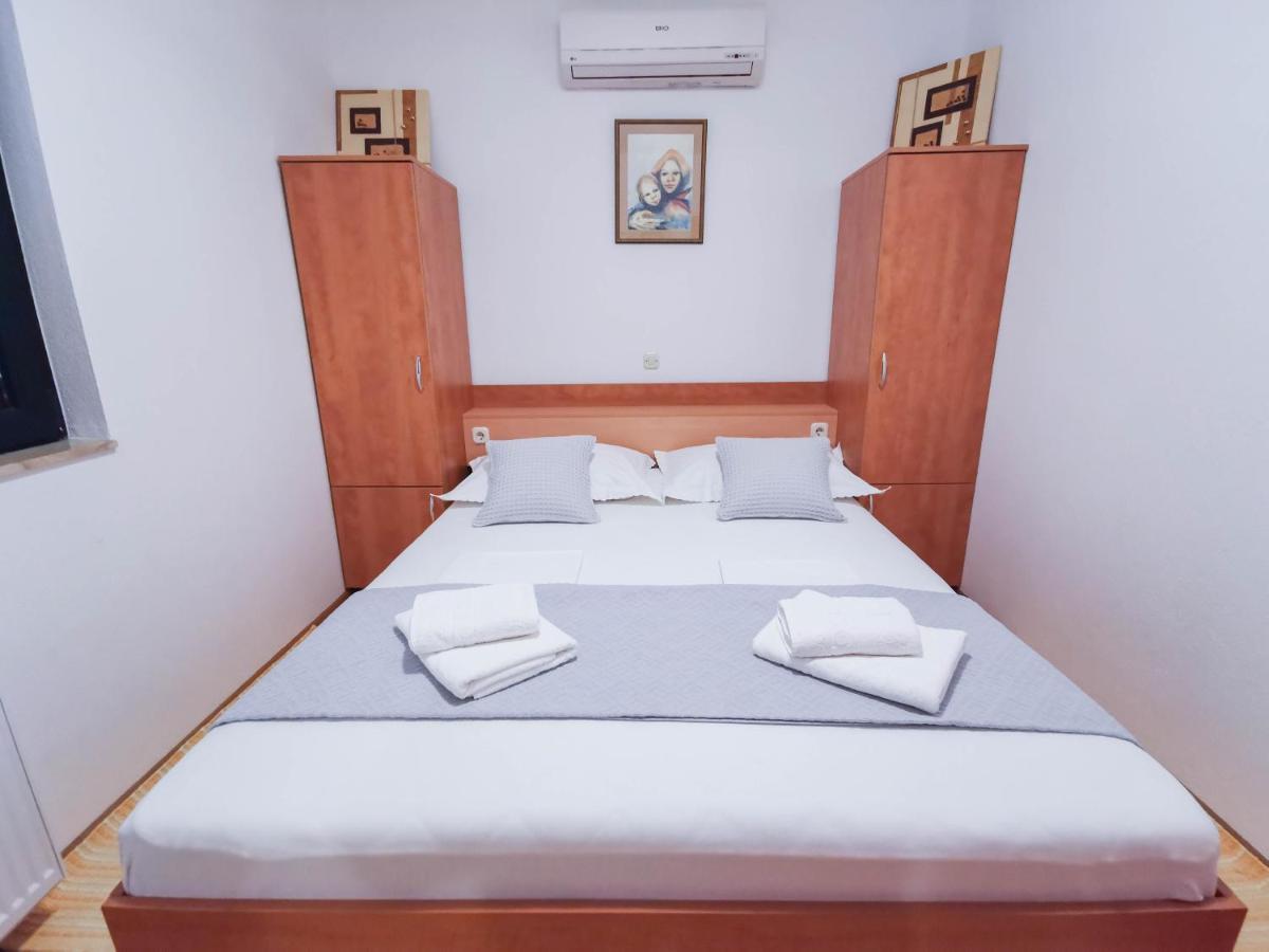 Apartments Vukovic Vanja Makarska Exterior foto